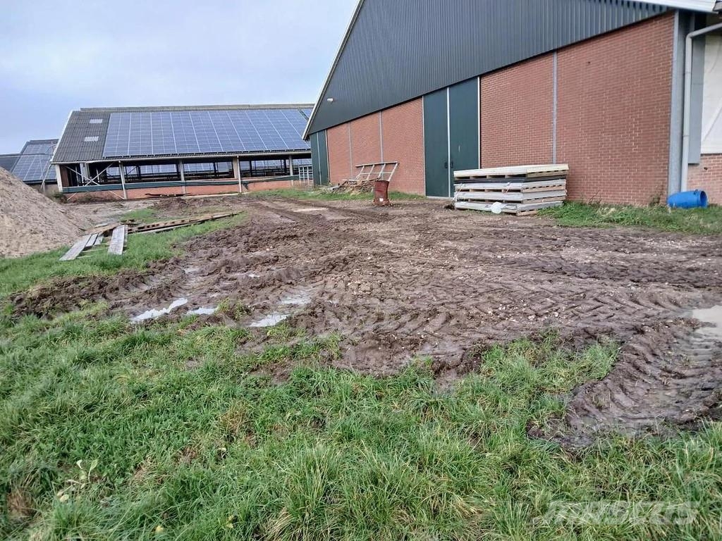 Complete barn Muu farmitehnika ja tarvikud