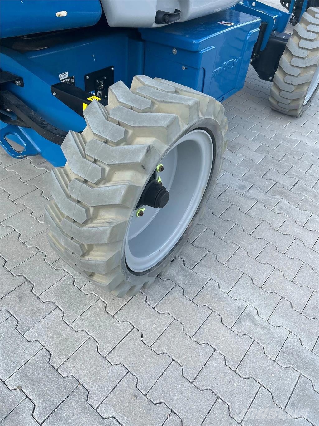Niftylift HR21 4x2 Elektro 曲臂高空工作平台