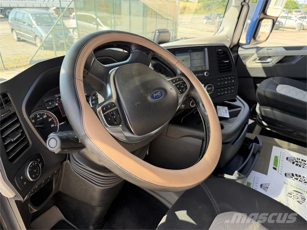 Ford F séria VIN 449 Vetopöytäautot