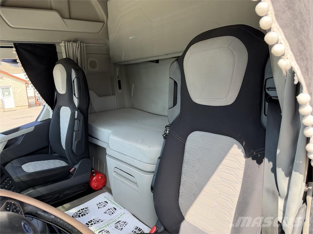 Ford F séria VIN 449 Vetopöytäautot