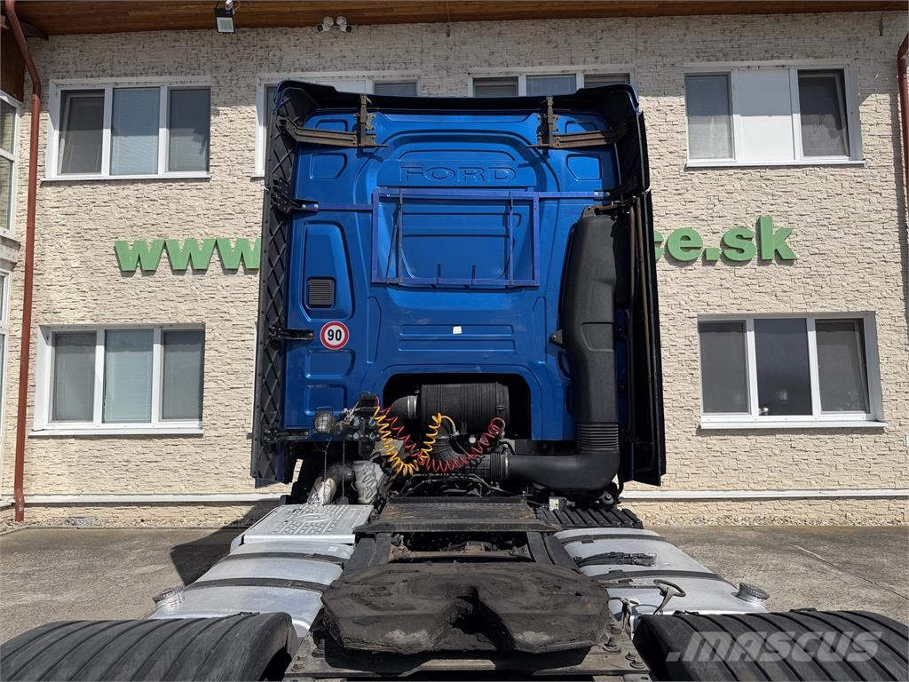 Ford F séria VIN 449 Vetopöytäautot