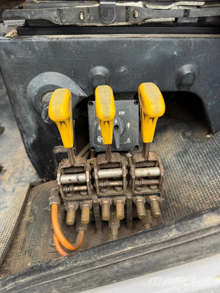 MAN 18 **18.232-BELGIAN TRUCK-HOOK+CRANE** Camiones polibrazo