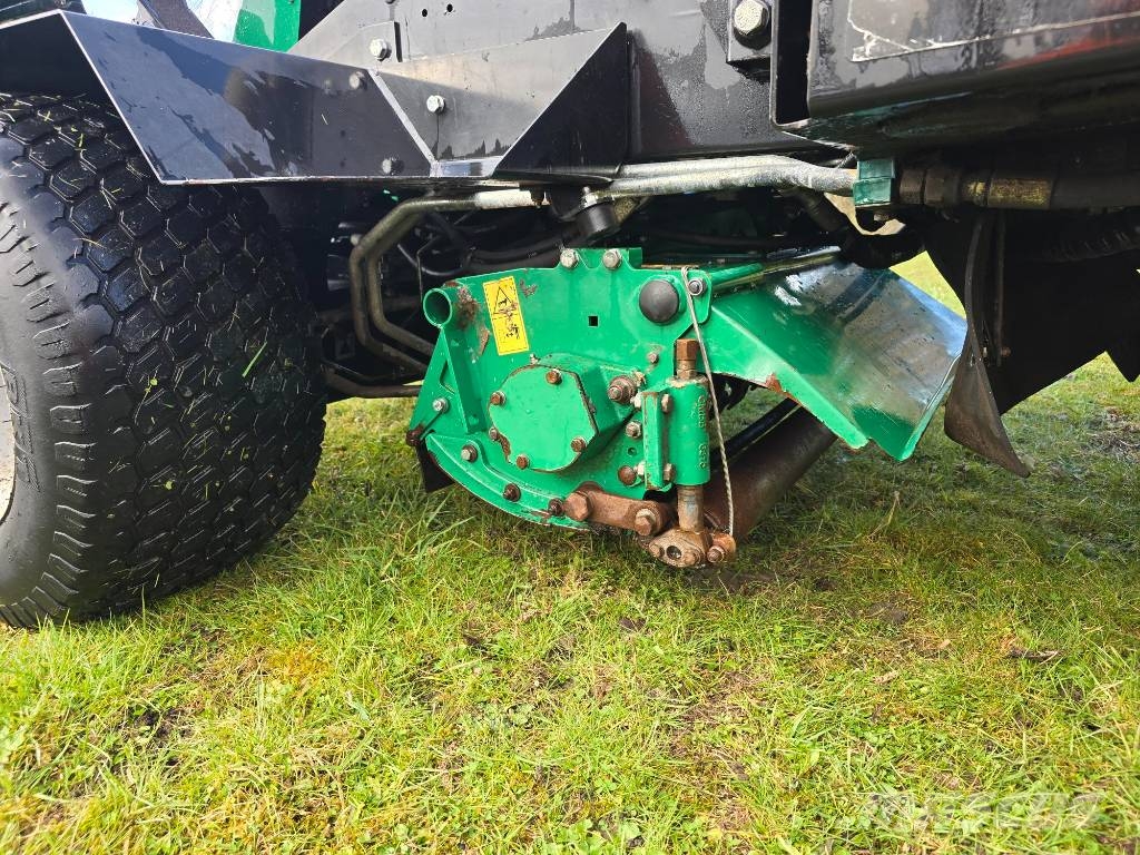Ransomes Parkway3 FLAIL MOWER ركوب الحشائش