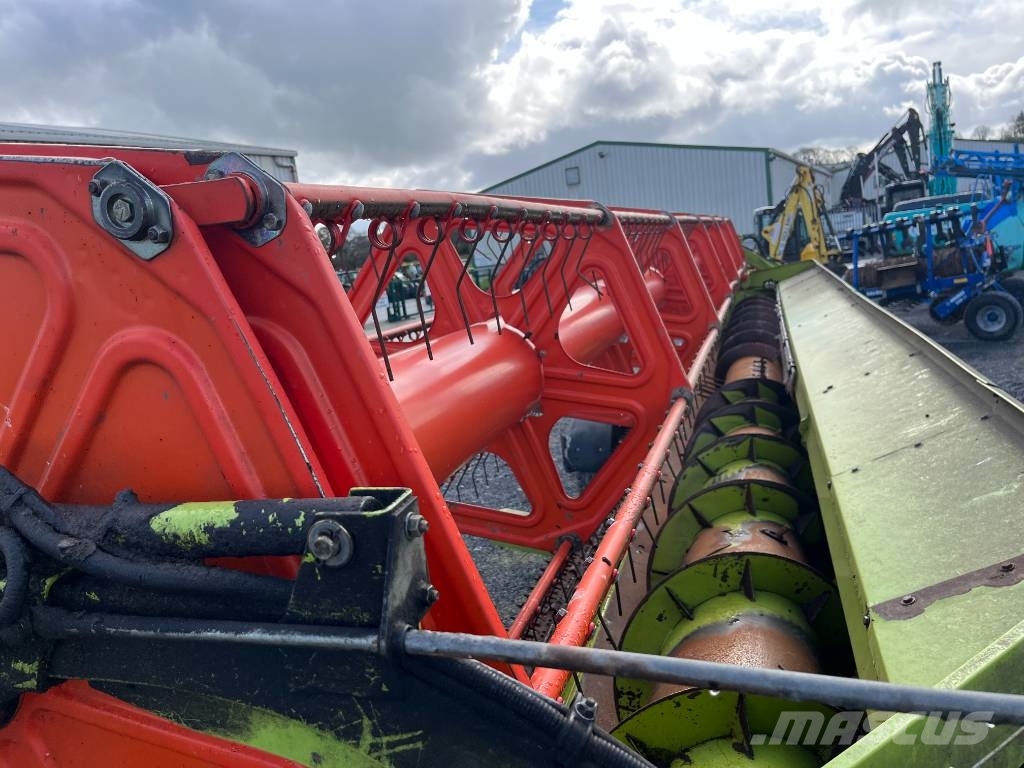 CLAAS Lexion 770 TT Leikkuupuimurit