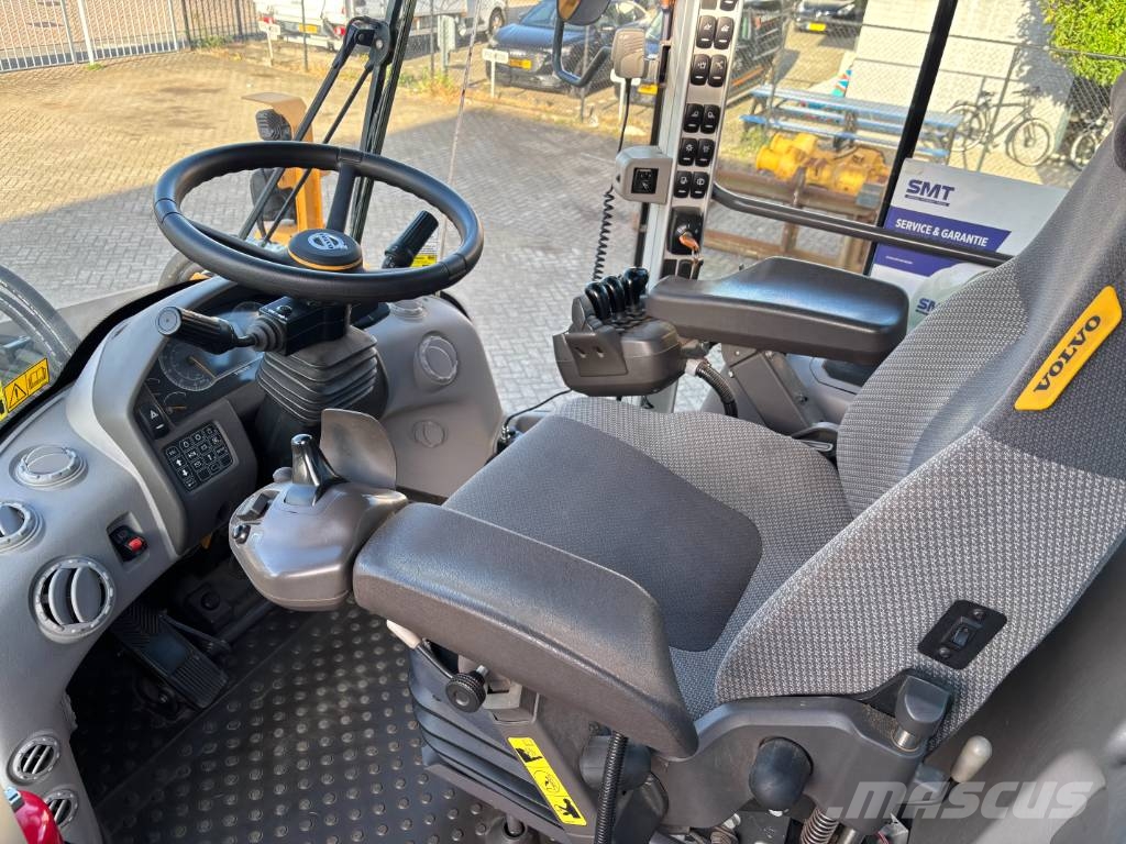 Volvo L 220 H Rataslaadurid