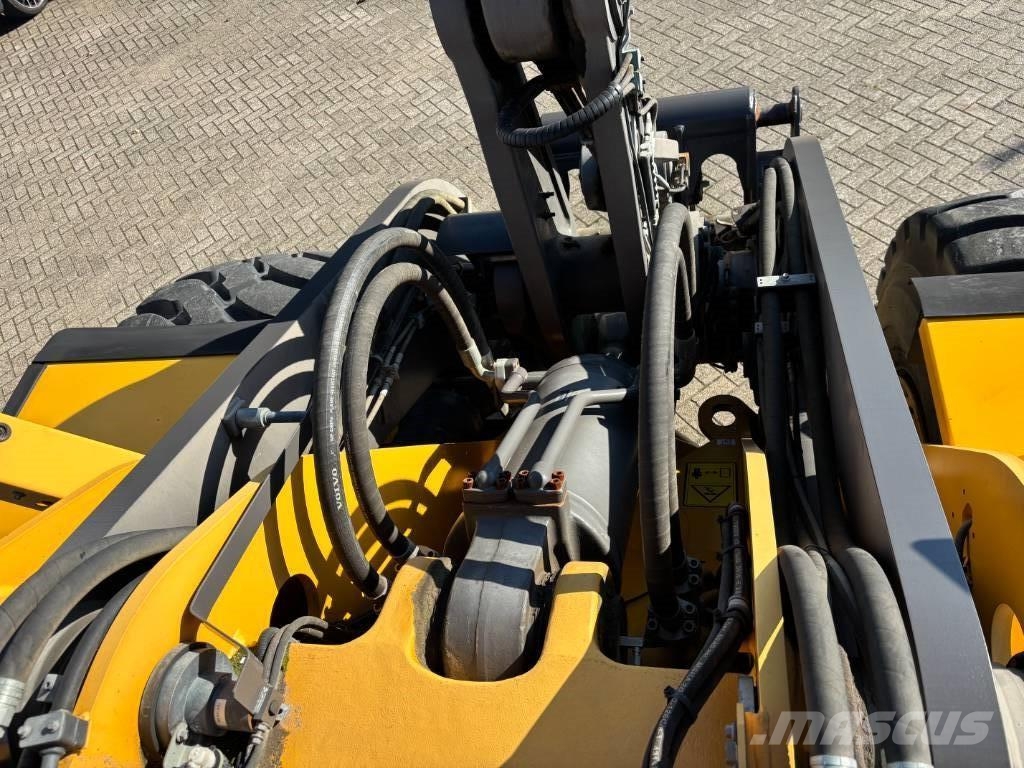 Volvo L 220 H Wheel loaders