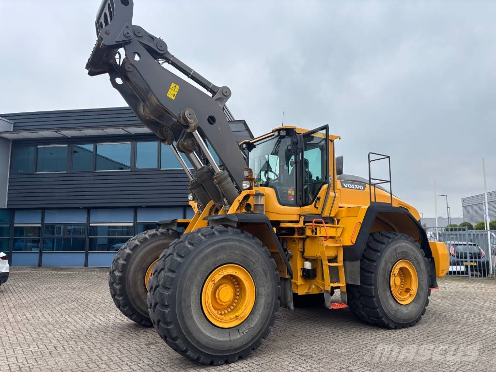 Volvo L 220 H Rataslaadurid
