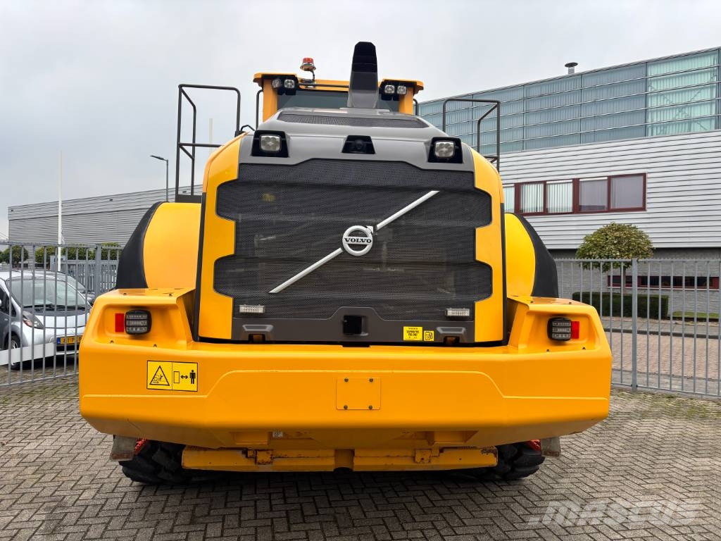 Volvo L 220 H Rataslaadurid