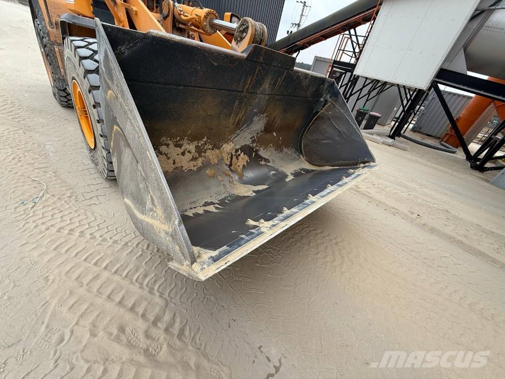 Hyundai HL 960 لوادر بعجل
