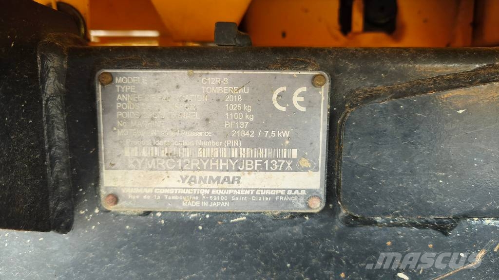 Yanmar C 12 R-B Гусеничні самоскиди