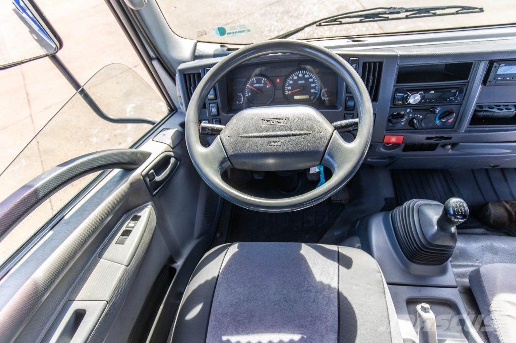 Isuzu NPR 75 Vlečna vozila za tovornjake