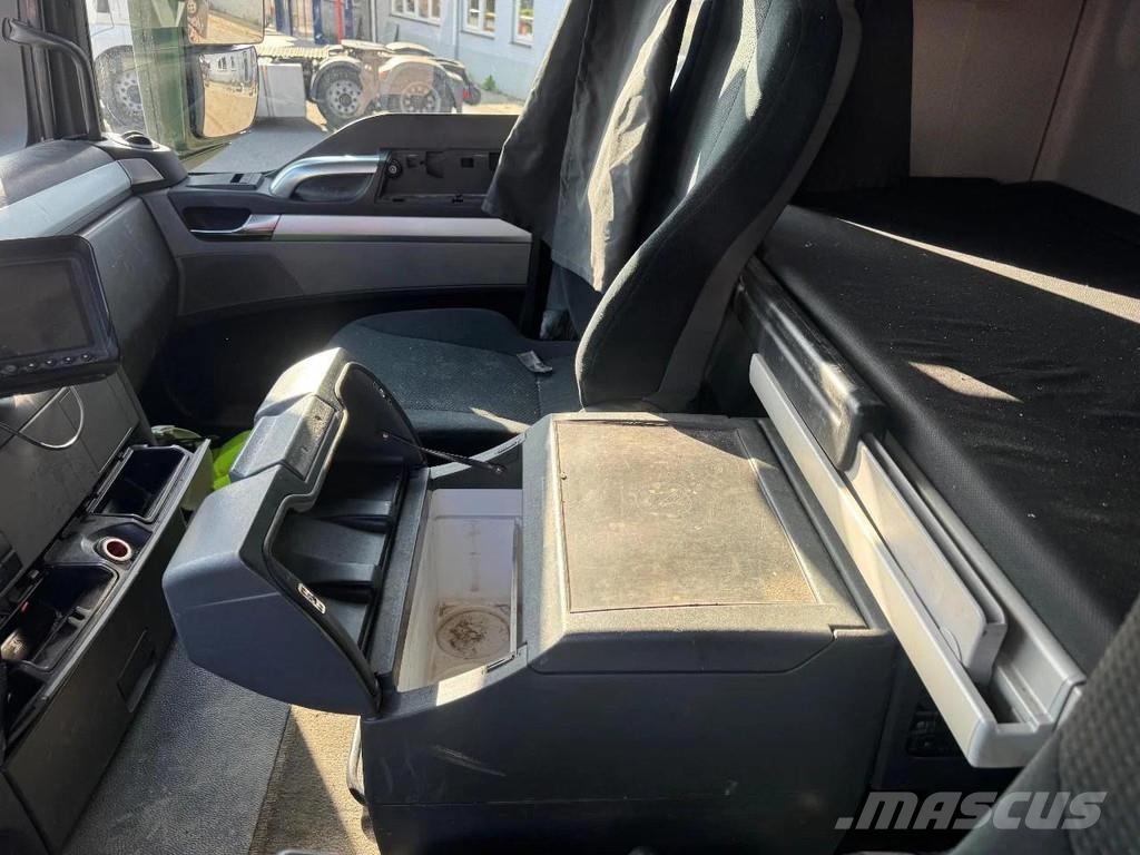 MAN TGS 35.480 8X2 KIPPER + HMF 3220-K6 + REMOTE CONTR Tipper trucks