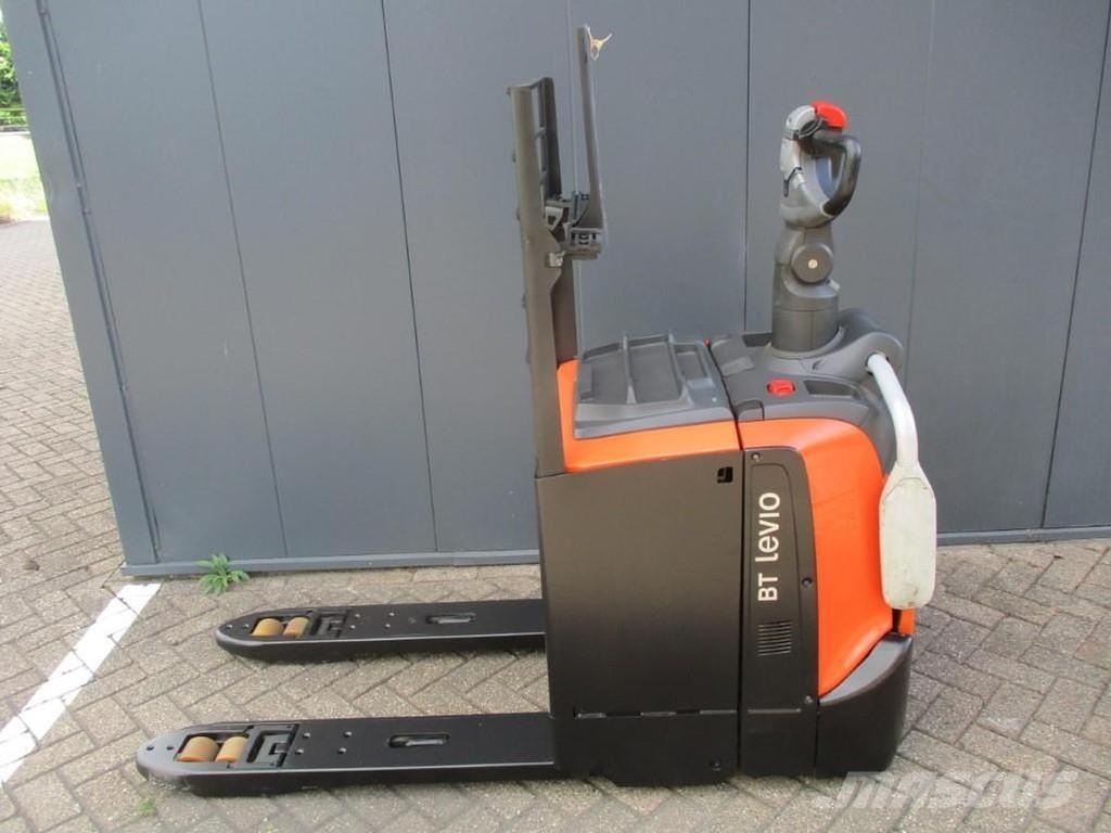 BT LPE200 Lavansiirtotrukit ajotasolla