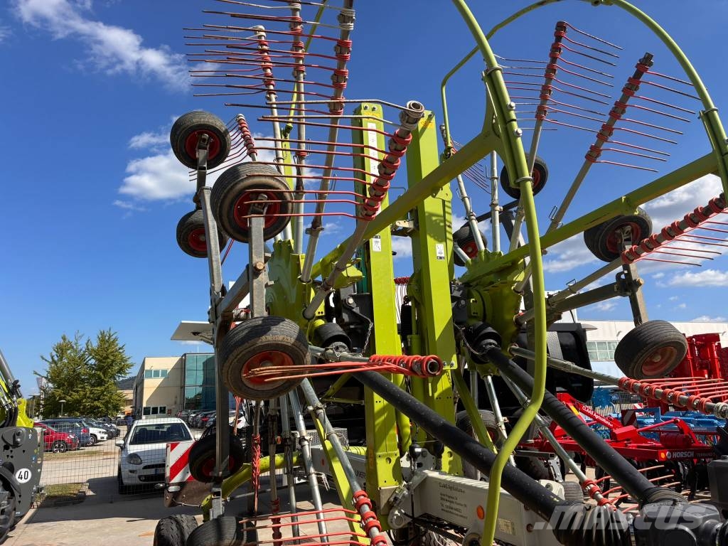 CLAAS Liner 3100 مكابس وميبسات التبن