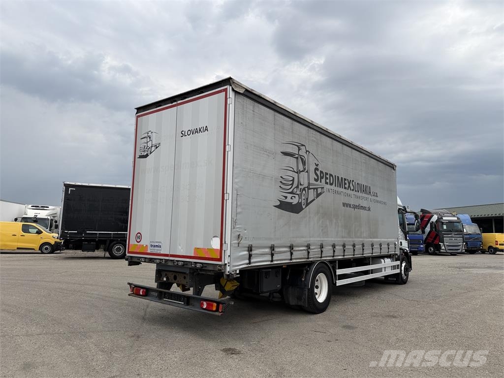 Iveco Iný model VIN 821 Camiones de caja de lona