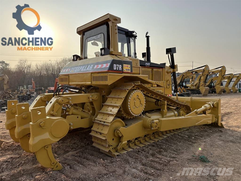 CAT D7R Гусеничные бульдозеры
