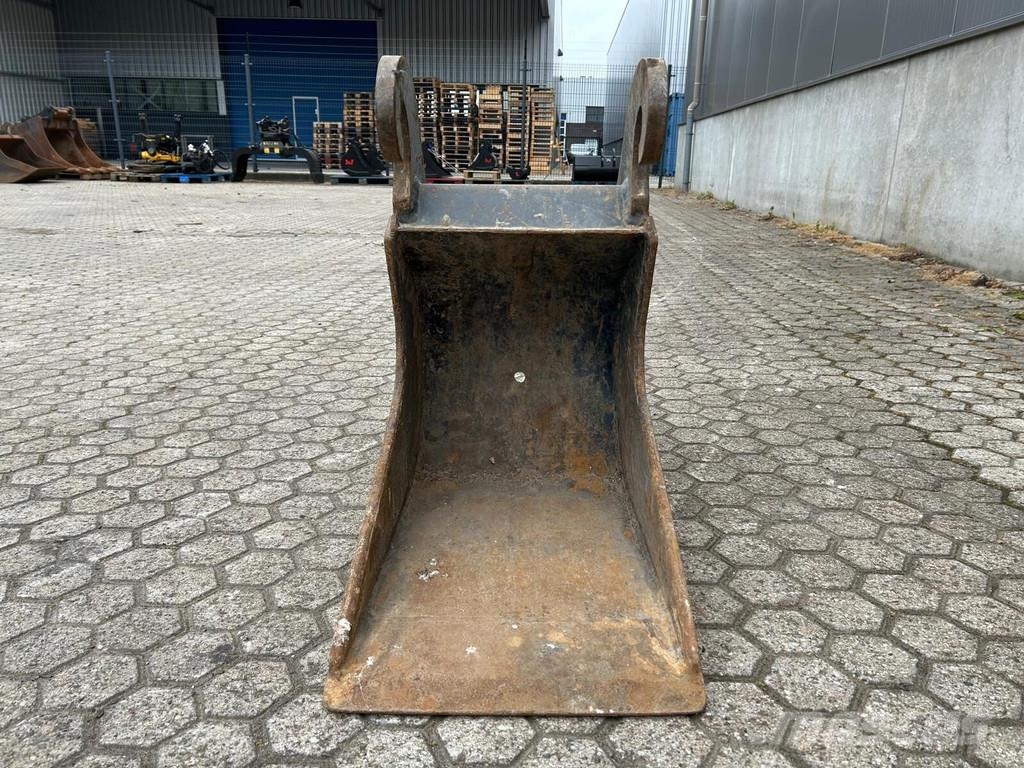 Cangini Benne BN66-400-CW10 دلاء