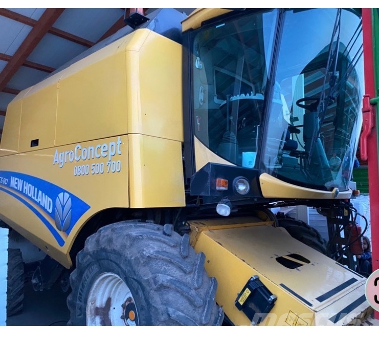New Holland TC 5.80 Combine de secerat