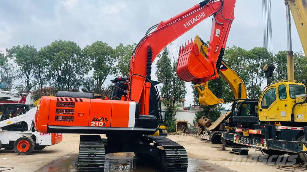 Hitachi ZX 210 履带挖掘机