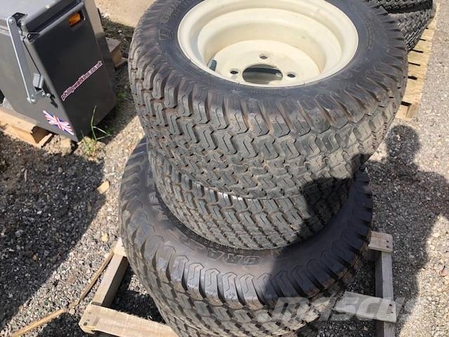 Iseki TXGS24 TURF WHEELS & TYRES Pneus Agrícolas