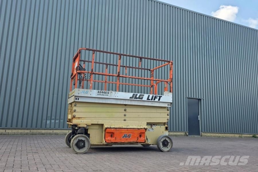 JLG 3246ES Electric, 11.7m Working Height, 320kg Capac Schaarhoogwerkers