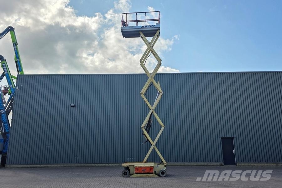 JLG 3246ES Electric, 11.7m Working Height, 320kg Capac Schaarhoogwerkers