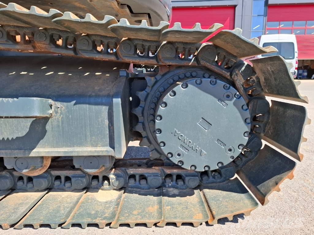 Hyundai HX235 LCR Roomikekskavaatorid