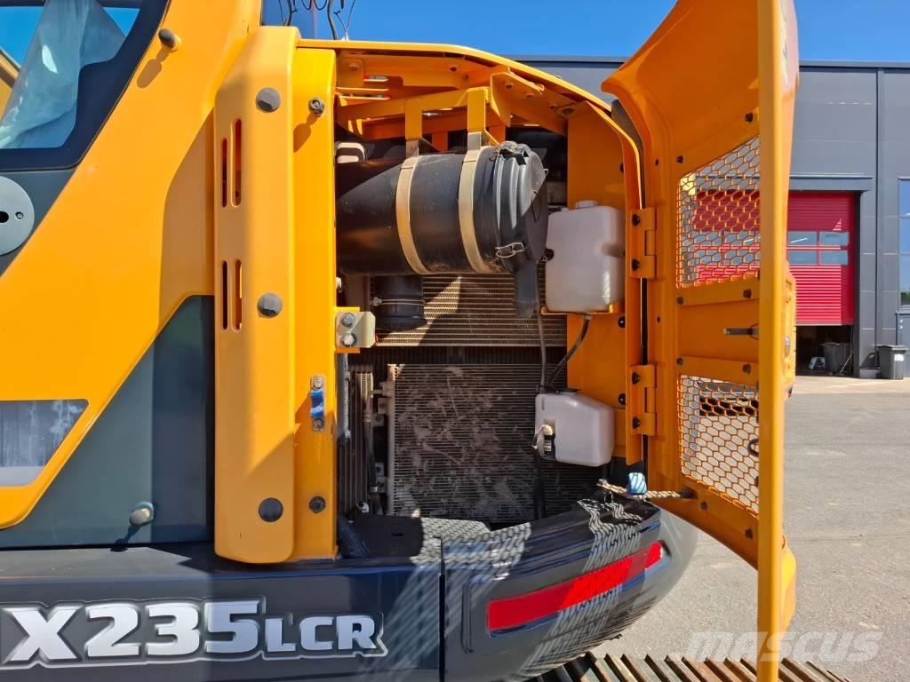 Hyundai HX235 LCR Roomikekskavaatorid