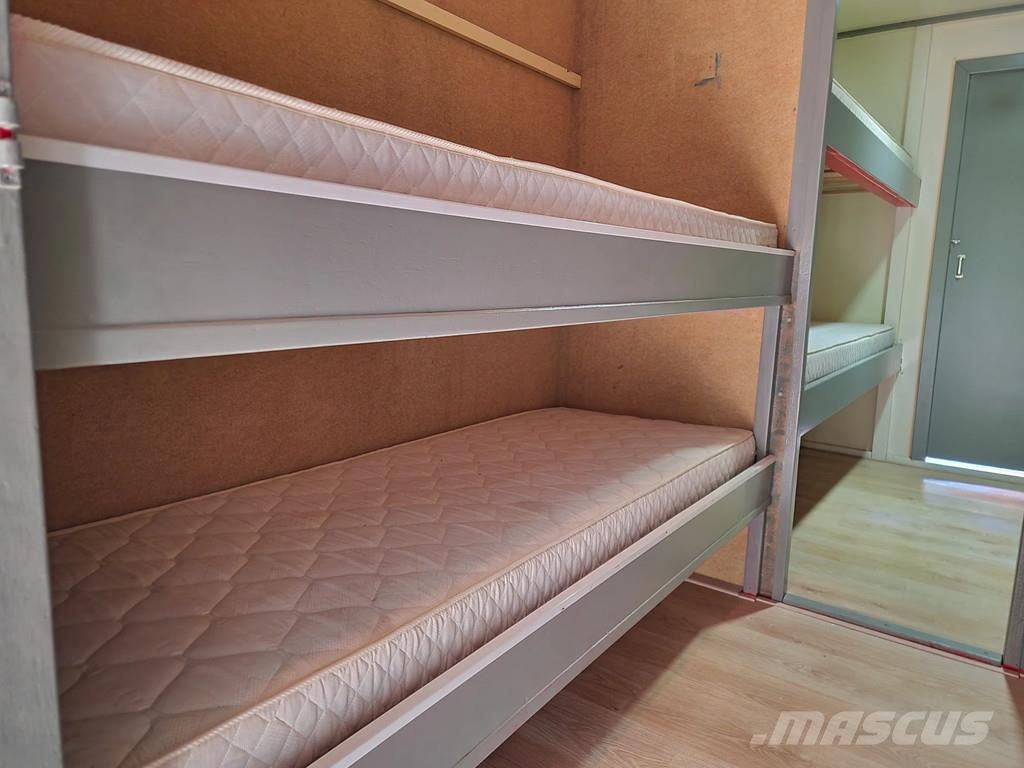 Vogelzang 913- Camper trailer - 8 bed - Bar - Shower/Toilet Polprikolice zabojniki