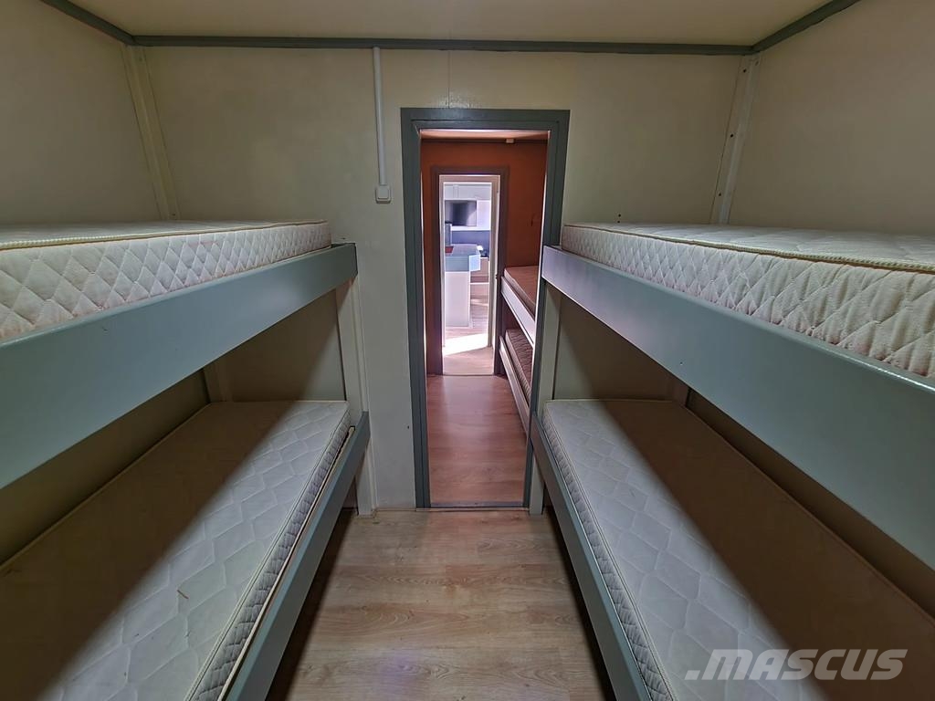 Vogelzang 913- Camper trailer - 8 bed - Bar - Shower/Toilet Polprikolice zabojniki