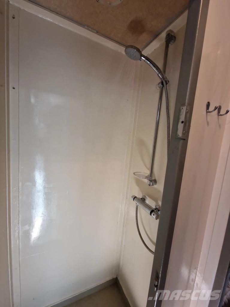 Vogelzang 913- Camper trailer - 8 bed - Bar - Shower/Toilet Polprikolice zabojniki