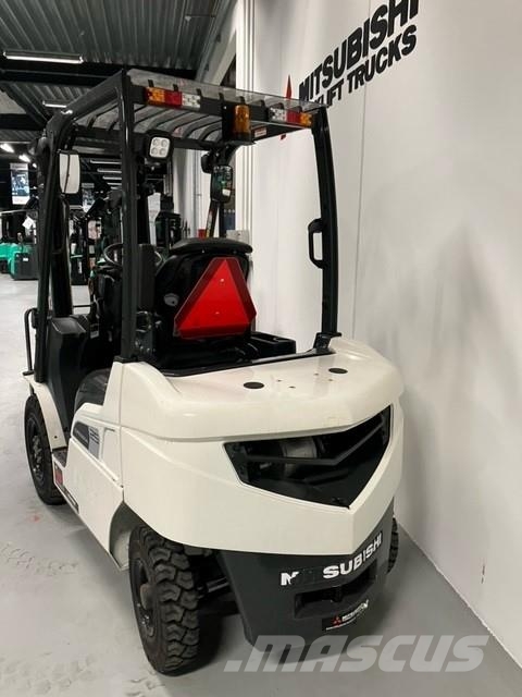 Mitsubishi FD25N3 Diesel forklifts