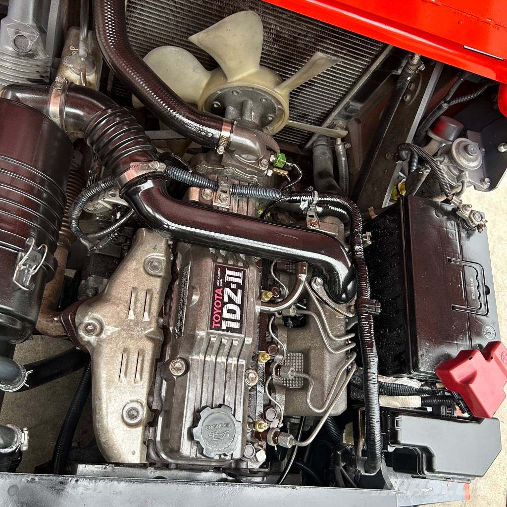 Toyota 3TD30 Дизелови камиони