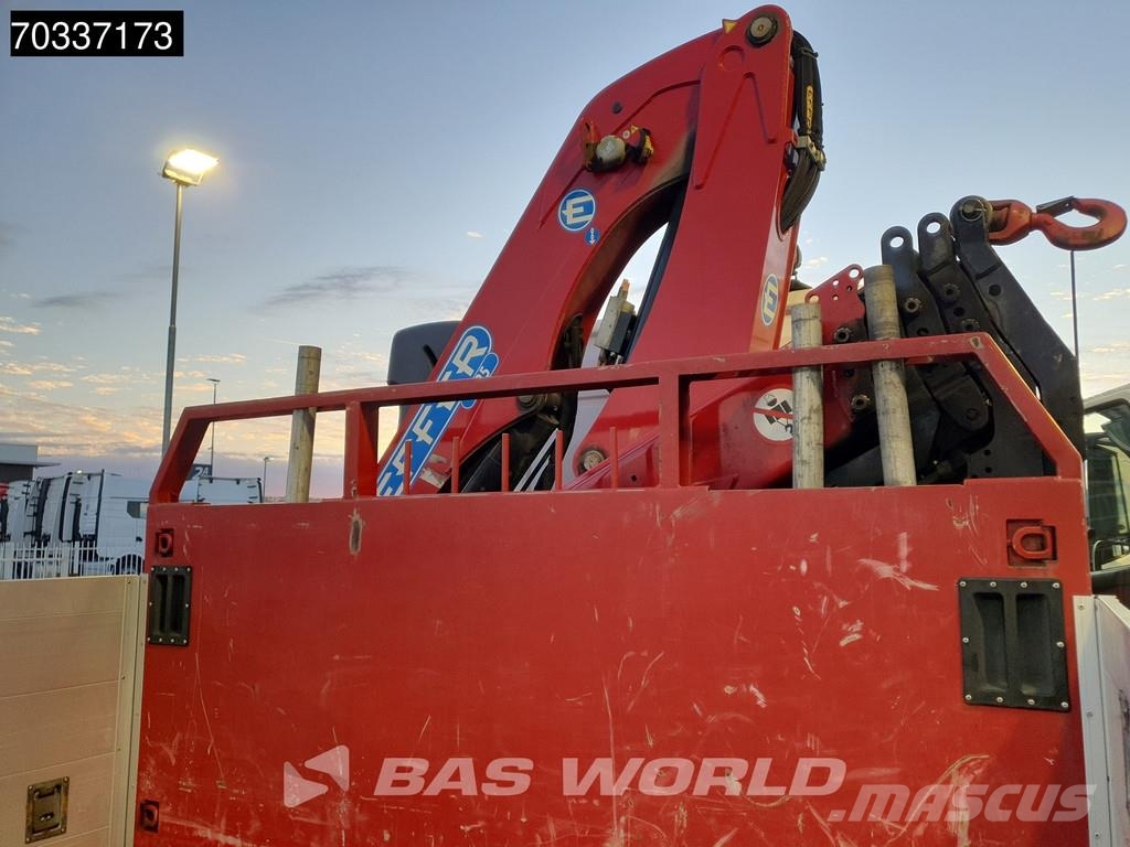 Volvo FM 330 FM 4X2 EFFER 125/4S Crane Kran 1500kg Tailg Platformas/izkraušana no sāniem