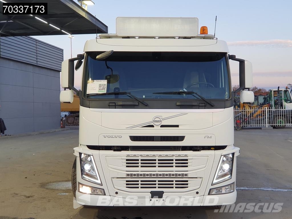 Volvo FM 330 FM 4X2 EFFER 125/4S Crane Kran 1500kg Tailg Platformas/izkraušana no sāniem