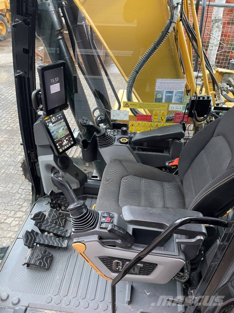 CAT 323 Gravemaskiner på larvebånd