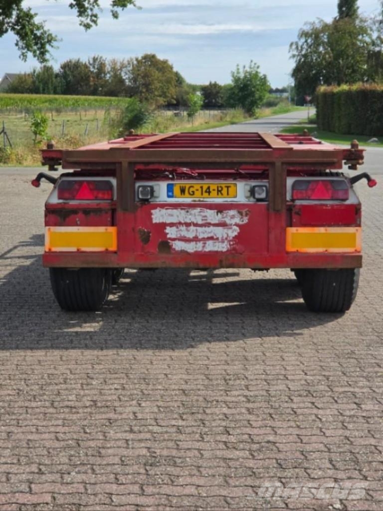 Pacton 2822 C-2 3-axle Pacton container trailer with lift Semirremolques portacontenedores