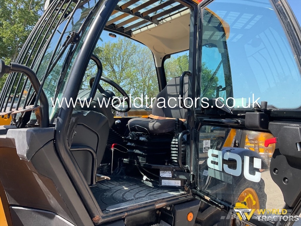 JCB 540-140 Chariot télescopique