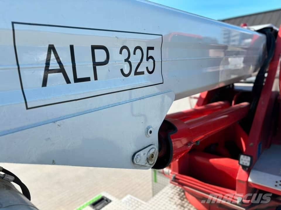Scania P 340 شاحنات حريق