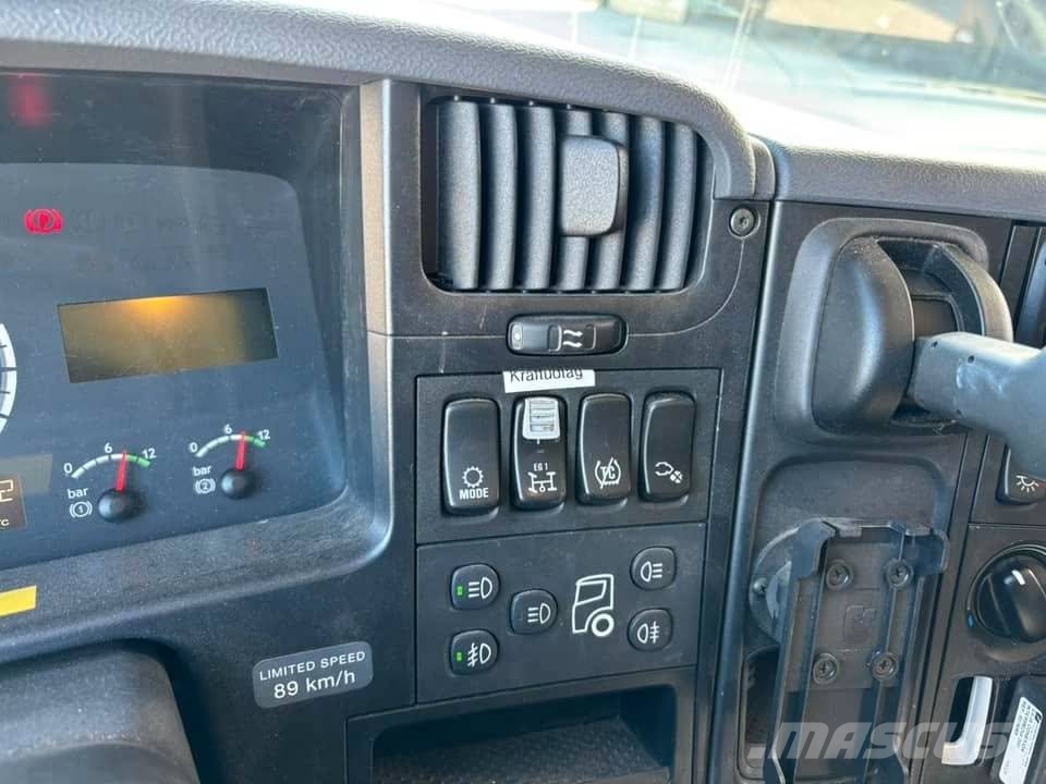Scania P 340 شاحنات حريق
