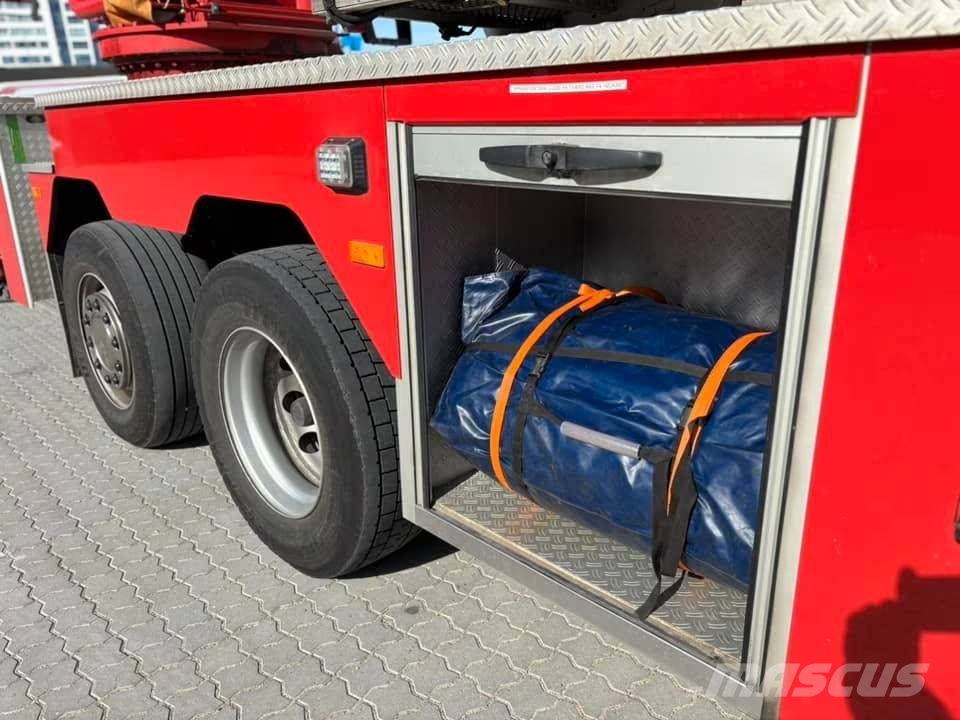 Scania P 340 شاحنات حريق