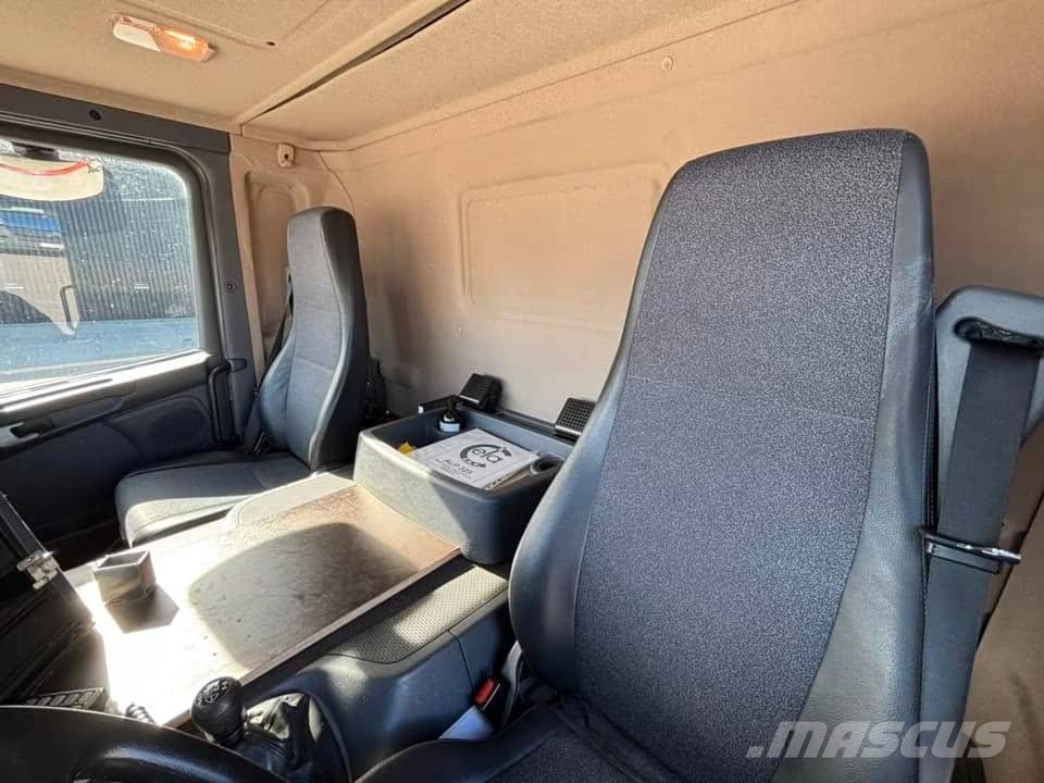 Scania P 340 شاحنات حريق