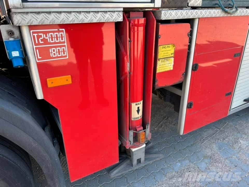 Scania P 340 شاحنات حريق