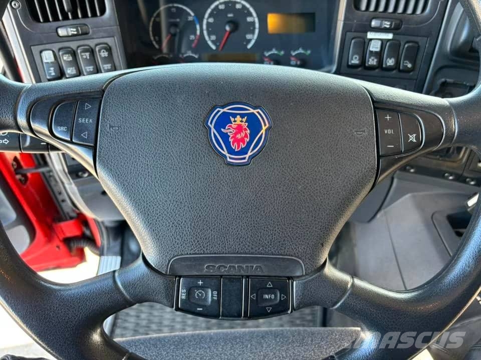 Scania P 340 شاحنات حريق