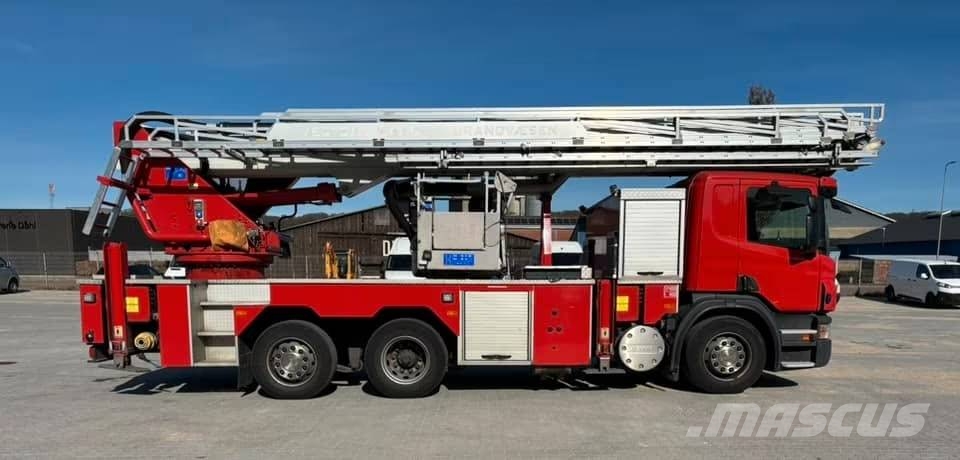 Scania P 340 شاحنات حريق