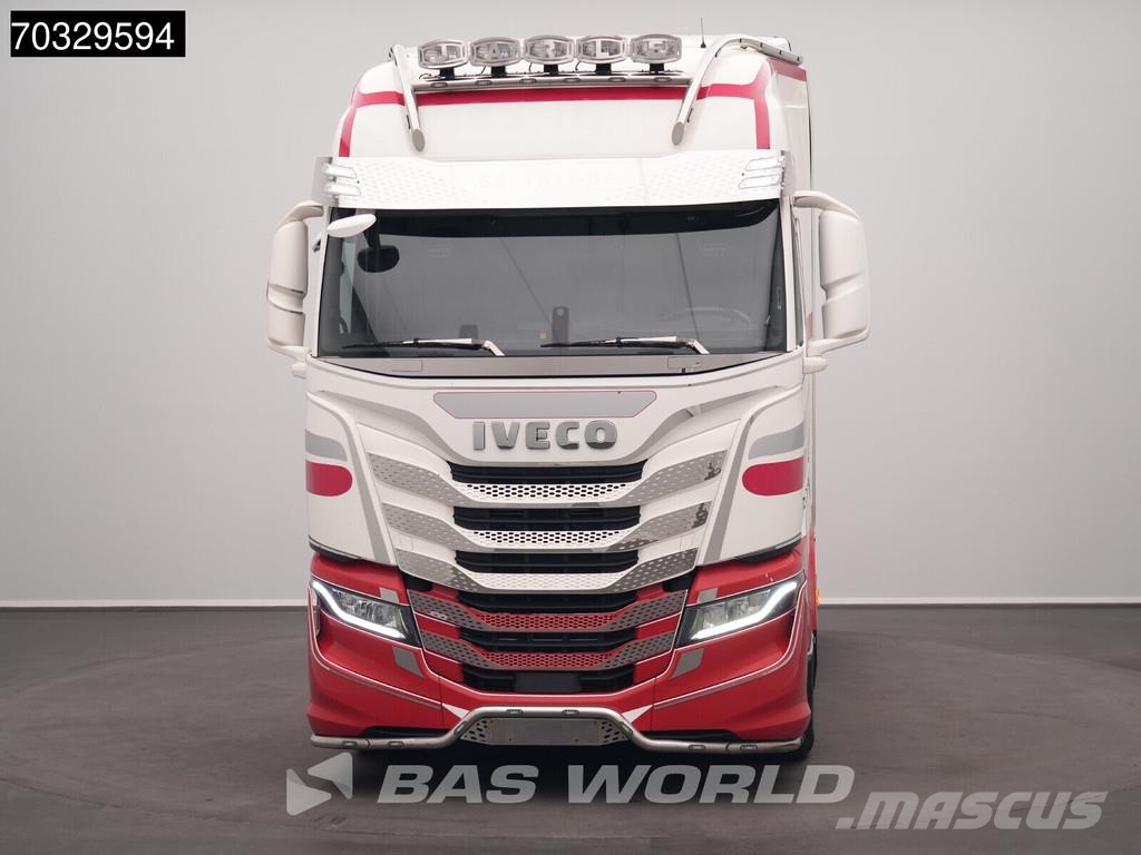 Iveco X-Way 570 S-Way 6X4 Retarder Alcoa's Navi ACC Camiones tractor