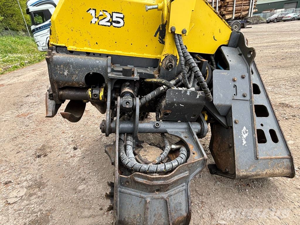 John Deere 1270G Harvesters