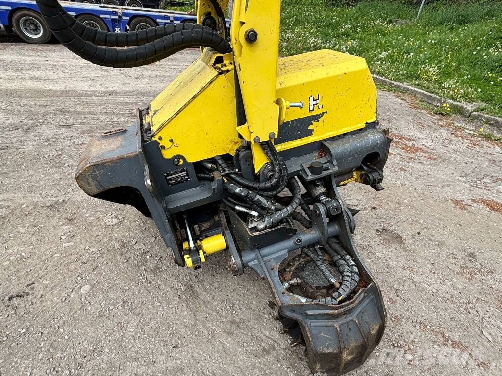 John Deere 1270G Harvesters