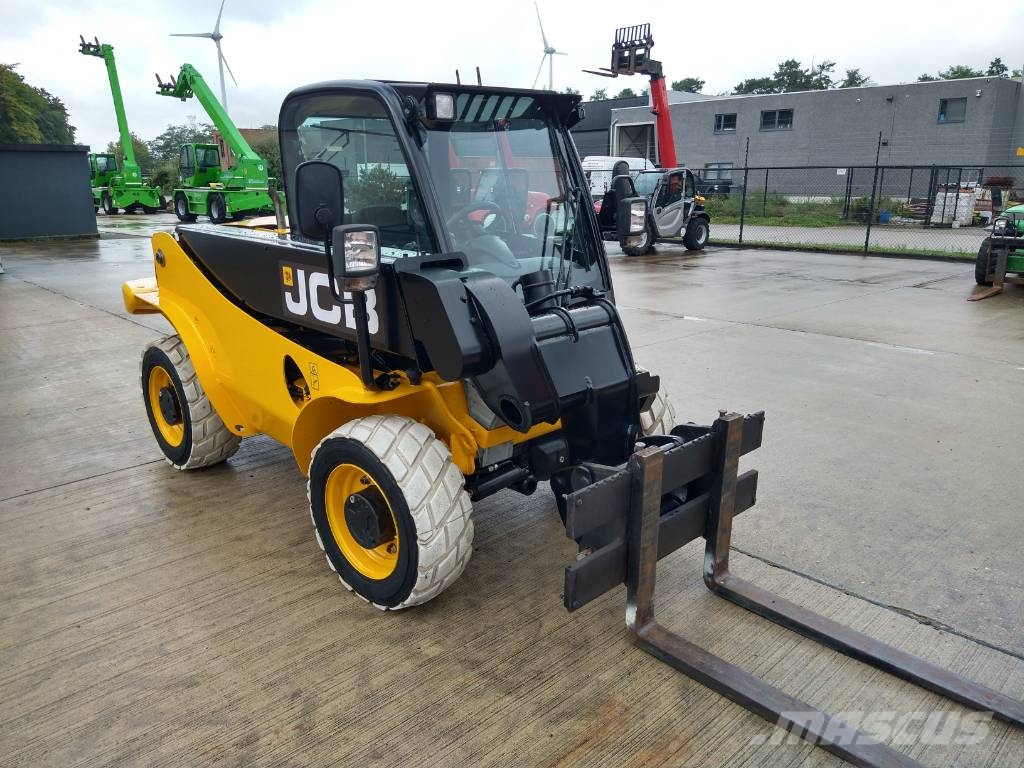 JCB 520-40 4WS (155) Teleskoplader