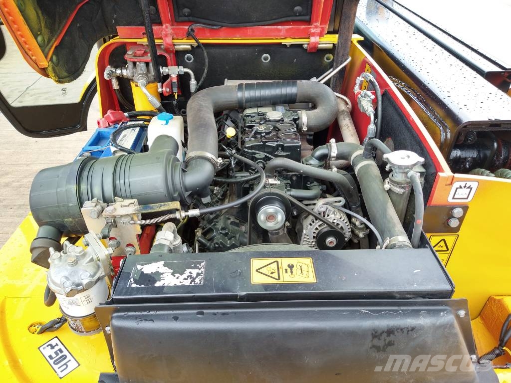 JCB 520-40 4WS (155) Teleskoplader